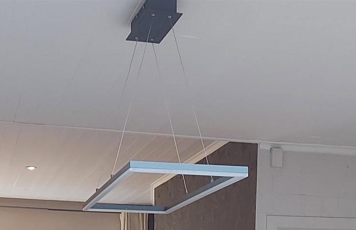 hanglamp BARD (verstelbaar in hoogte en dimbaar), Huis en Inrichting, Lampen | Hanglampen, Ophalen of Verzenden