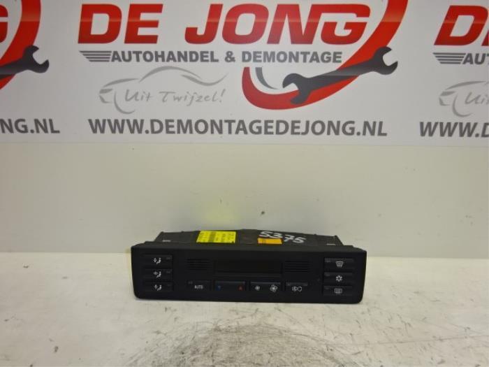 Kachel Bedieningspaneel van een BMW 3-Serie, Auto-onderdelen, Dashboard en Schakelaars, BMW, Gebruikt, 3 maanden garantie, Ophalen of Verzenden