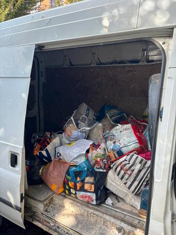 Omvangrijke service aan het lege huis. , beschikbaar voor biedingen