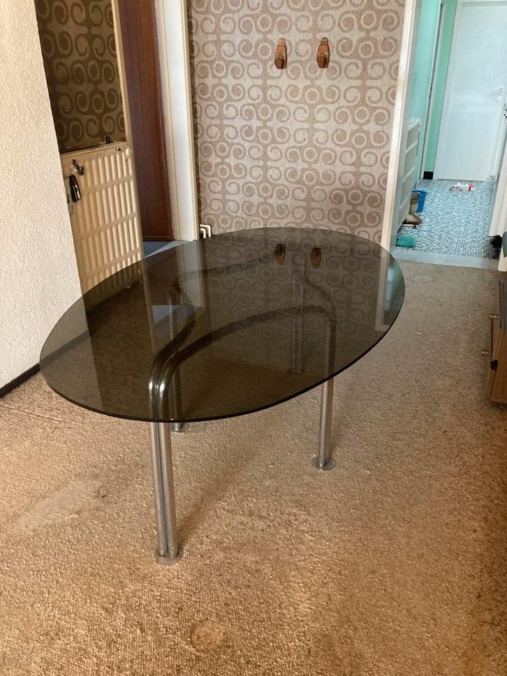 Glazen salontafel | €40 MAG SNEL WEG VOOR EEN GOED BOD!, Huis en Inrichting, Tafels | Salontafels, Zo goed als nieuw, Ovaal, Glas