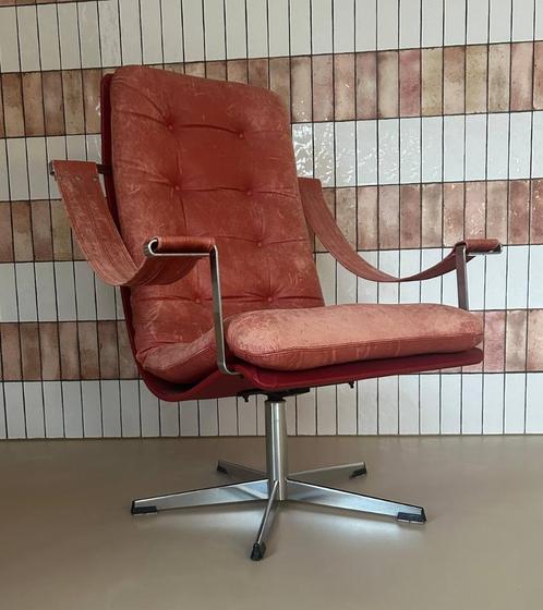 Vintage Artifort relaxfauteuil, Geoffrey Harcourt, Huis en Inrichting, Fauteuils, Leer, Metaal, Ophalen