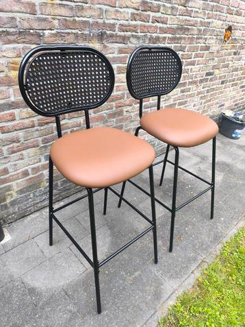 2 barkrukken, nieuw! Nooit gebruikt beschikbaar voor biedingen