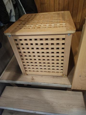 Cube multifonctionnel en bois massif avec couvercle !