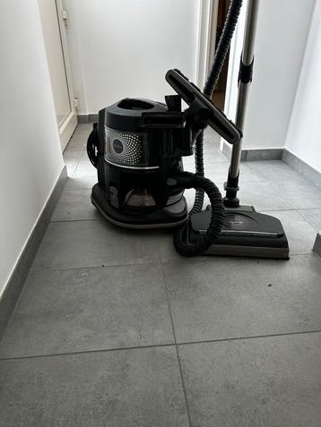 Rainbouw stofzuiger in nieuwe staat, Elektronische apparatuur, Stofzuigers, Ophalen, Stofzuiger, Reservoir, 1600 tot 2000 watt
