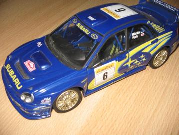 lot modelauto's op 1/24 zonder doos beschikbaar voor biedingen