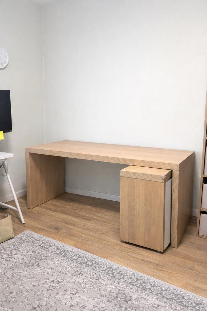 Bureau IKEA + caisson à roulettes – 135 € (lot), Maison & Meubles, Armoires | Mobilier de télévision, Comme neuf, Enlèvement