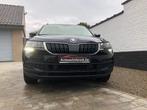 skoda karoq 1500 benzine automaat garantie, Auto's, Skoda, Stof, 1498 cc, 4 cilinders, Zwart