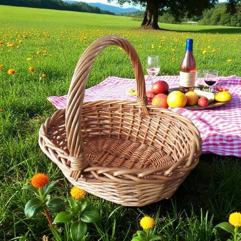 Grote rieten mand, Hobby en Vrije tijd, Picknickmanden, Zo goed als nieuw, Ophalen of Verzenden
