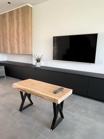 coniferen houten salontafel  beschikbaar voor biedingen