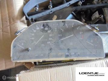 Tellerbak BMW e30 met toerenteller 325i 323i 320i 318i 316 beschikbaar voor biedingen