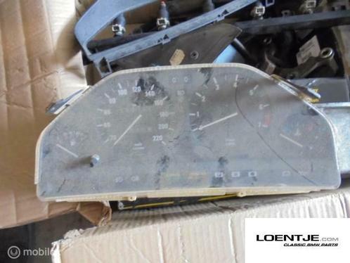 Tellerbak BMW e30 met toerenteller 325i 323i 320i 318i 316, Auto-onderdelen, Dashboard en Schakelaars, BMW, Gebruikt, Ophalen of Verzenden