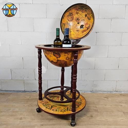 Vintage globebar / wereldbol drank kast (verzenden mogelijk), Huis en Inrichting, Woonaccessoires | Wereldbollen, Zo goed als nieuw