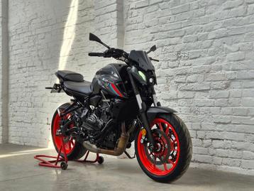 Yamaha MT07 MT 07 avec Akrapovic #motomobilia