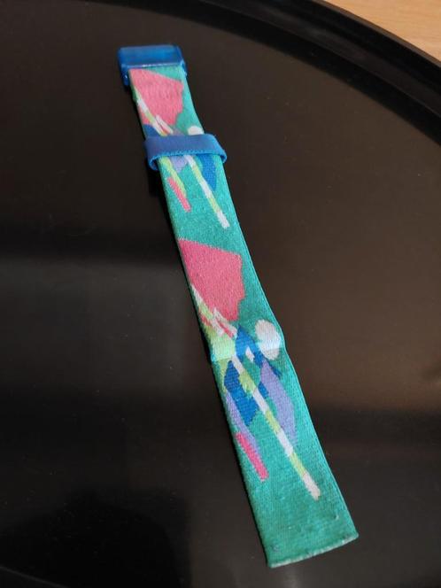 Montre Swatch bracelet Pop Swatch, Handtassen en Accessoires, Horloges | Dames, Zo goed als nieuw, Swatch, Overige materialen