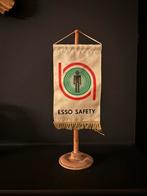 Vintage Esso safety vlaggetje op houten vlaggenstok, Verzamelen, Merken en Reclamevoorwerpen, Ophalen of Verzenden, Gebruikt