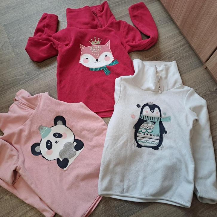 truien en longsleeves, maat 134, Kinderen en Baby's, Kinderkleding | Maat 134, Zo goed als nieuw, Meisje, Trui of Vest, Ophalen of Verzenden