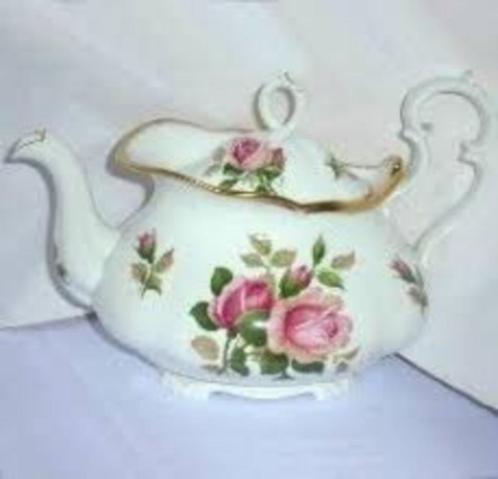 GEZOCHT!!!!! royal albert anniversary rose, Antiek en Kunst, Antiek | Servies los, Ophalen of Verzenden
