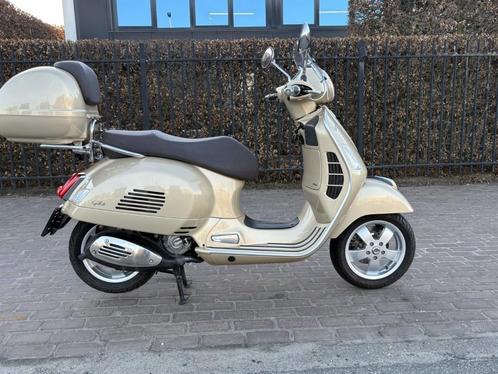 Vespa GTS 300 - ABS, Motoren, Motoren | Piaggio, Bedrijf, Scooter, 12 t/m 35 kW, 1 cilinder, Ophalen