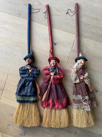 Decoratieve heksen beschikbaar voor biedingen