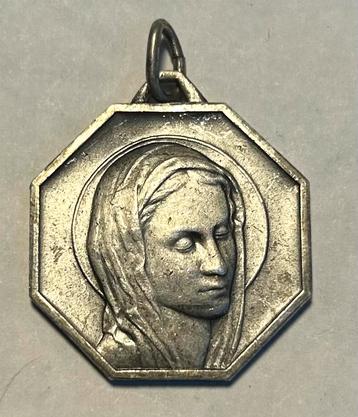 Medaille beschikbaar voor biedingen