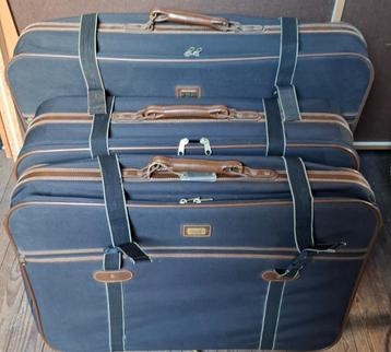 reiskoffers in stof met wieltjes, Handtassen en Accessoires, Koffers, Overige materialen, Gebruikt, Minder dan 50 cm, Minder dan 35 cm