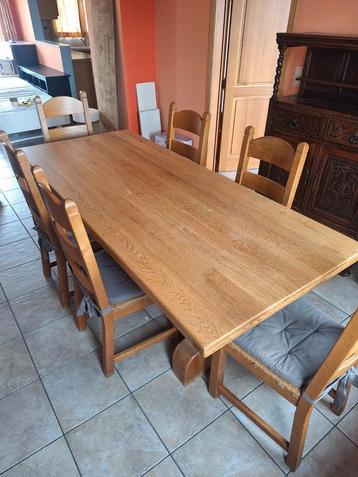 Table salle à manger et 6 chaises  210x90cm beschikbaar voor biedingen