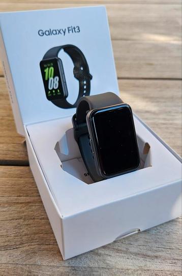 Nieuwe Samsung Fit3-smartwatch beschikbaar voor biedingen