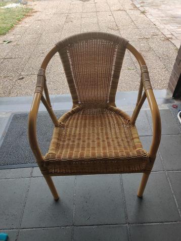 Bijzetmeubeltjes beschikbaar voor biedingen