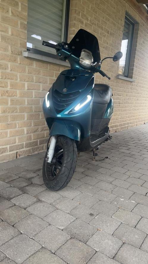 Piagio zip 2takt 70cc, Fietsen en Brommers, Scooters | Piaggio, Zo goed als nieuw, Zip, Klasse A (25 km/u), Tweetakt, Ophalen of Verzenden