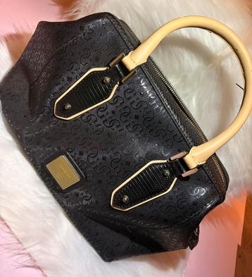 Guess Zwarte Monogram Tas – Kunstleer met Beige Handvatten beschikbaar voor biedingen