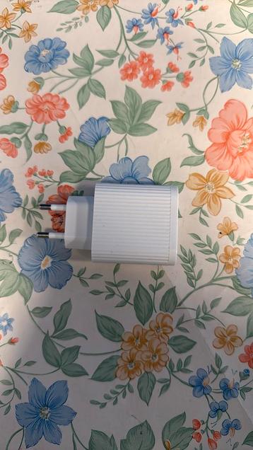 Witte adapter met 4 USB poorten! NIEUW!! beschikbaar voor biedingen