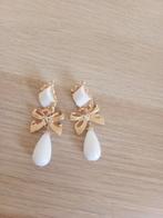 Witte oorbellen met clips, Ophalen, Zo goed als nieuw