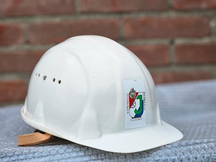 Brandweerhelm brandweer Luxemburg Pompjeen casque pompier, Verzamelen, Militaria | Algemeen, Ophalen of Verzenden