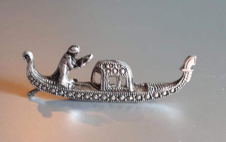 broche gondole imitation marcassite (x2100), Bijoux, Sacs & Beauté, Broches, Utilisé, Autres matériaux, Argent, Enlèvement ou Envoi