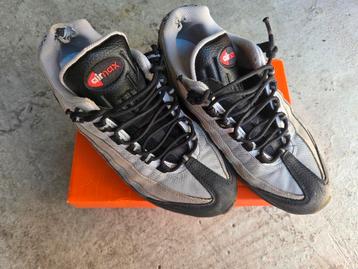 Nike Air Max 95, taille 43, usé beschikbaar voor biedingen