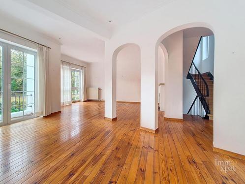 Maison à Woluwe-Saint-Pierre, 5 chambres, Immo, Huizen en Appartementen te koop, Vrijstaande woning