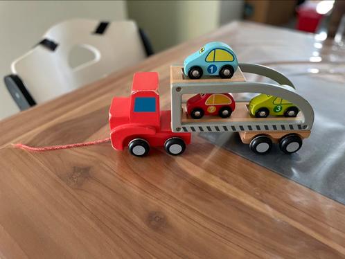 Houten vrachtwagen met 1-2-3 auto’s, Kinderen en Baby's, Speelgoed | Houten speelgoed, Gebruikt, Duw- of Trekspeelgoed, Ophalen