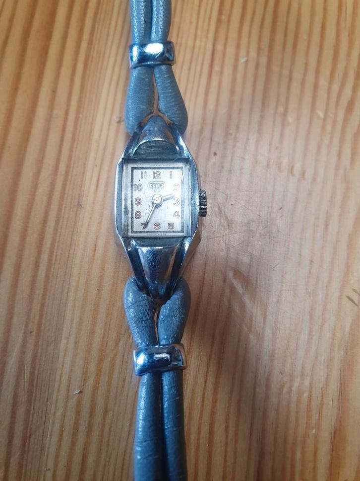 Montre pontiac femme, Bijoux, Sacs & Beauté, Montres | Femmes, Utilisé, Montre-bracelet, Autres marques, Acier, Cuir, Enlèvement