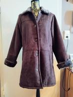 Manteau NEUF en imitation mouton retourné brun taille 42/44, Vêtements | Femmes, Enlèvement, Neuf, Brun