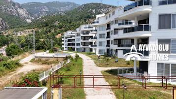Ruim 4+1 appartement in Mahmutlar beschikbaar voor biedingen