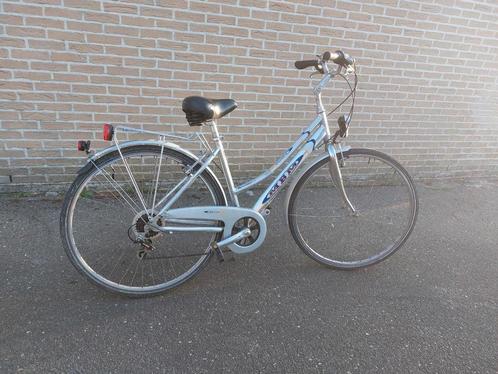 Damesfiets in zeer goed staat, Fietsen en Brommers, Fietsen | Dames | Damesfietsen, Zo goed als nieuw, Ophalen