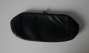 Vintage portemonnee  beschikbaar voor biedingen