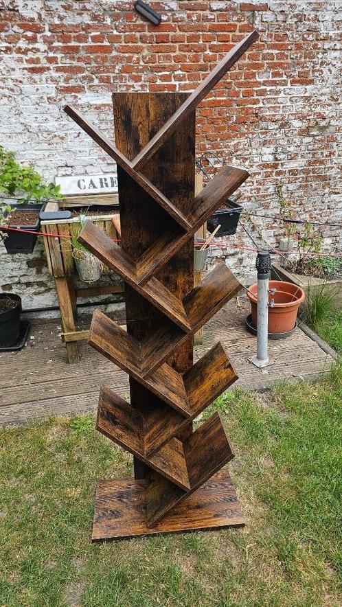 Vasagle Boekenkast, rek met 8 niveaus, Huis en Inrichting, Woonaccessoires | Wandplanken en Boekenplanken, Zo goed als nieuw, Ophalen