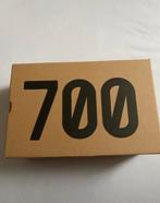 Adidas 700v3, Ophalen, Zwart, Nieuw, Sneakers