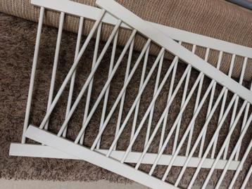 babybed omvormbaar 1 persoons bed beschikbaar voor biedingen