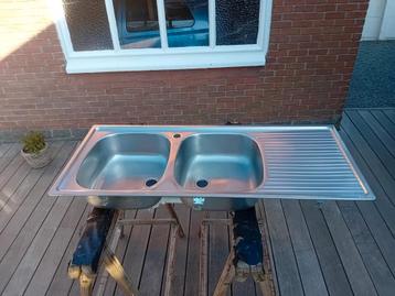 Spoelbak 116 cm X 50 cm beschikbaar voor biedingen