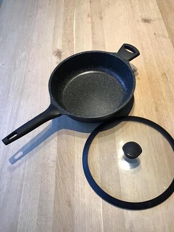 Sola kwalitatieve hapjespan met deksel. Ook inductie., Enlèvement, Comme neuf