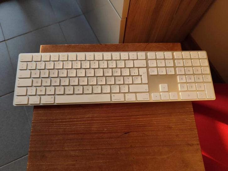 AZERTY, draadloos Apple klavier, Computers en Software, Toetsenborden, Azerty, Draadloos, Ophalen
