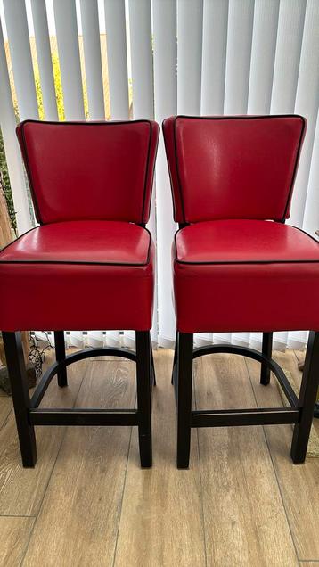 barkrukken stoelen beschikbaar voor biedingen