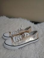 Goudkleurige sneakers, Kleding | Dames, Schoenen, Ophalen of Verzenden, Zo goed als nieuw, Sneakers